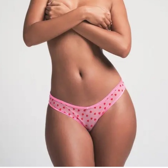 💕SKIMS NOVELTY INTIMATES LACE UP BIKINI PANTY PINK HEART PRINT XS - Picture 2 of 6